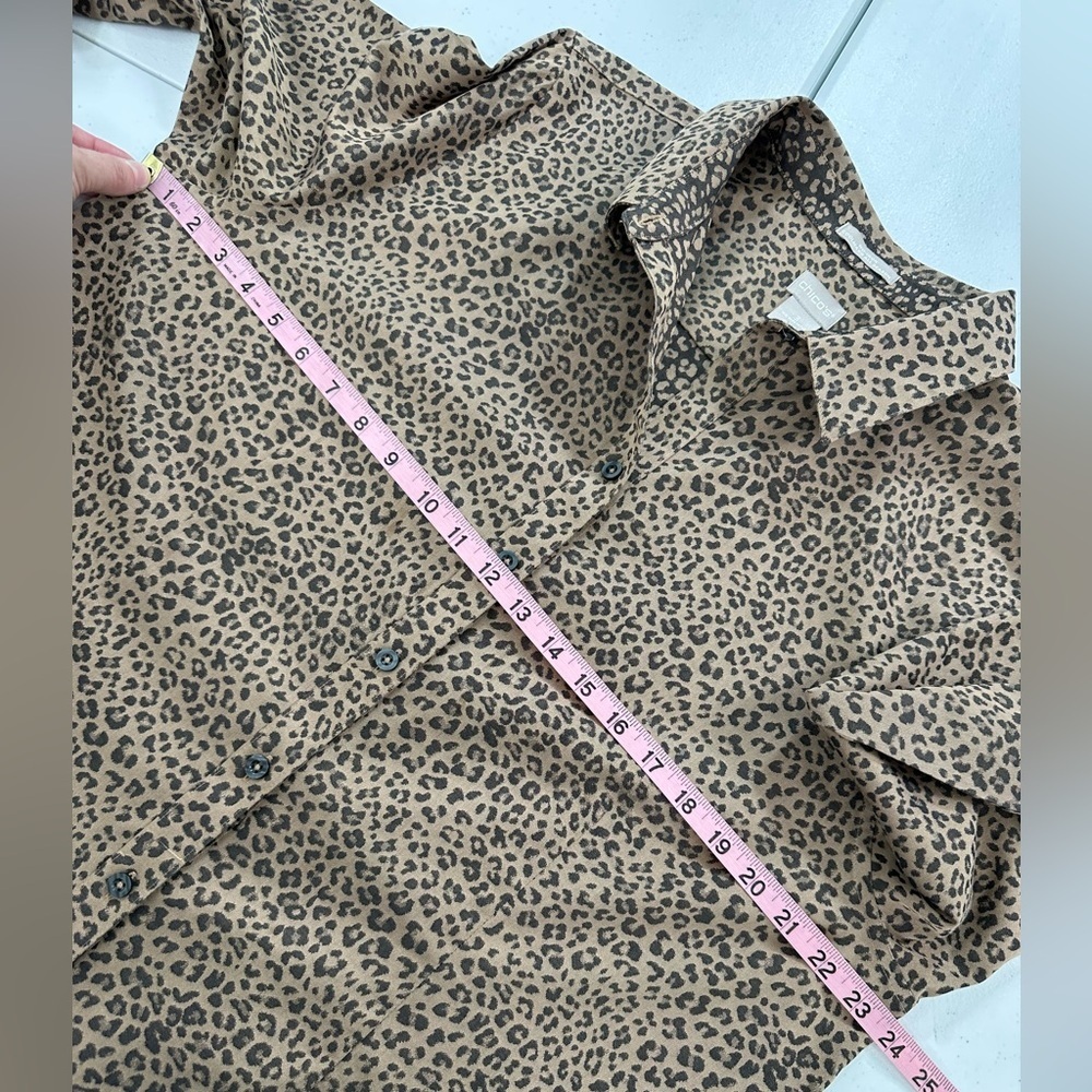 Chico’s No Iron Coolmax Leopard Print Shirt Button Long Sleeve Travel Classic 3 - Picture 4 of 10